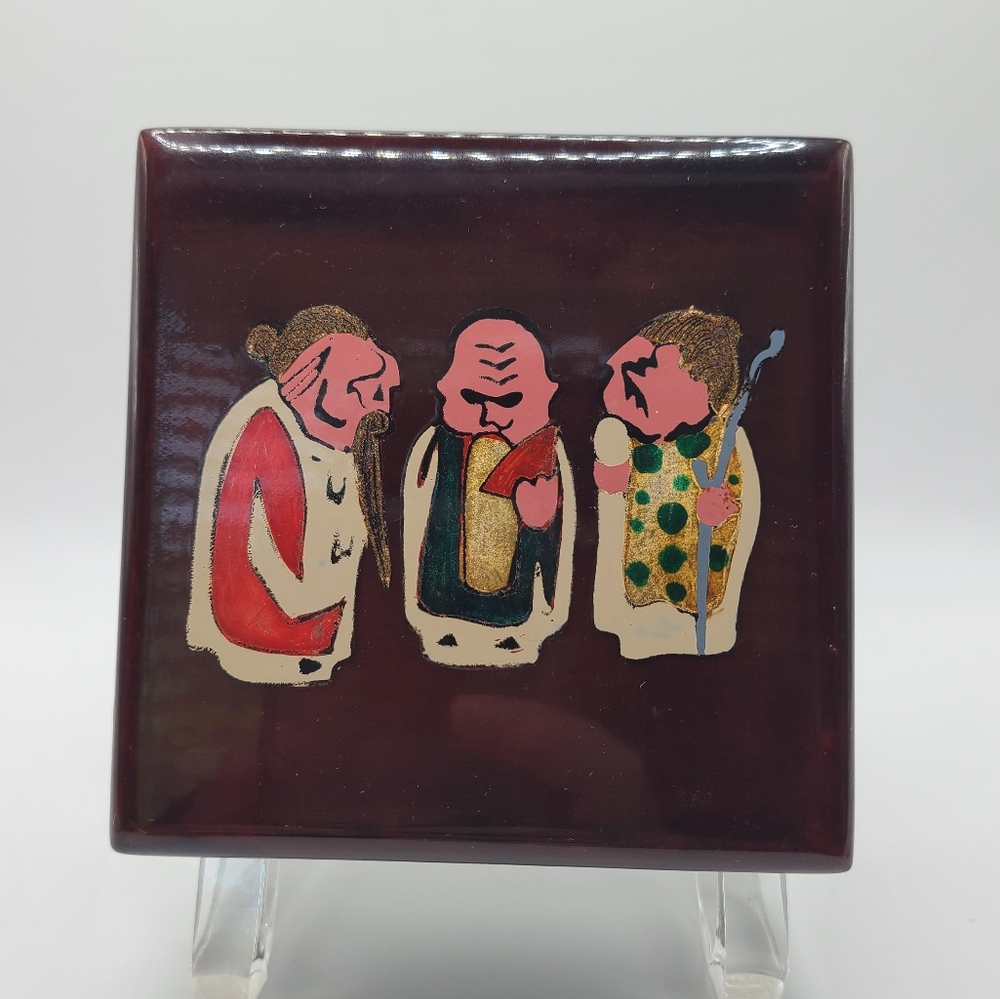 Chinese Lacquer Trinket Box With Lid 3 Men In Conversation Small Vintage 4x4